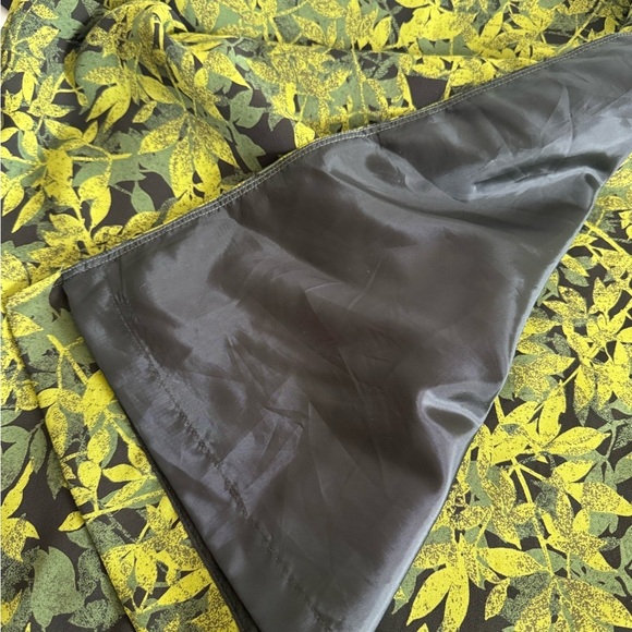 Jones Wear Green and Black Sarong Wrap Skirt - Picture 7 of 11